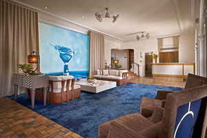 Blue Moon Hotel